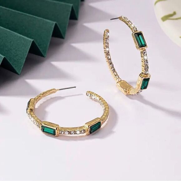 💚 NEW green rhinestone hoops with sparkling crystal accents 💚 - Picture 4 of 6